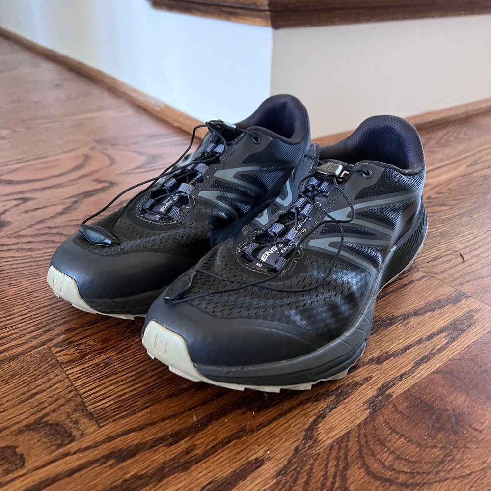 Salomon Men's Athletic Trail Shoe in Charcoal and Light Gray - Picture 11 of 16